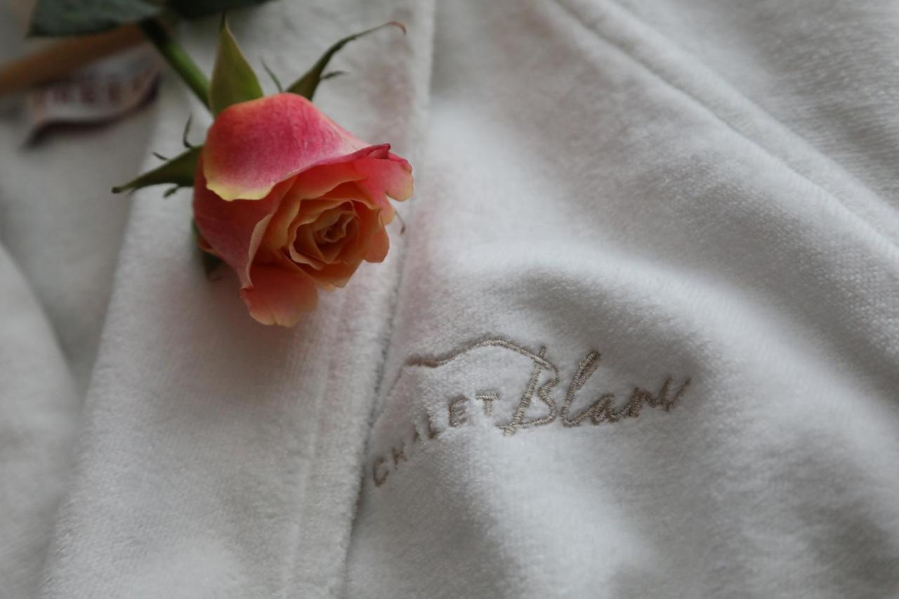 Chalet Blanc Cervinia Bed and Breakfast Breuil-Cervinia Exterior foto